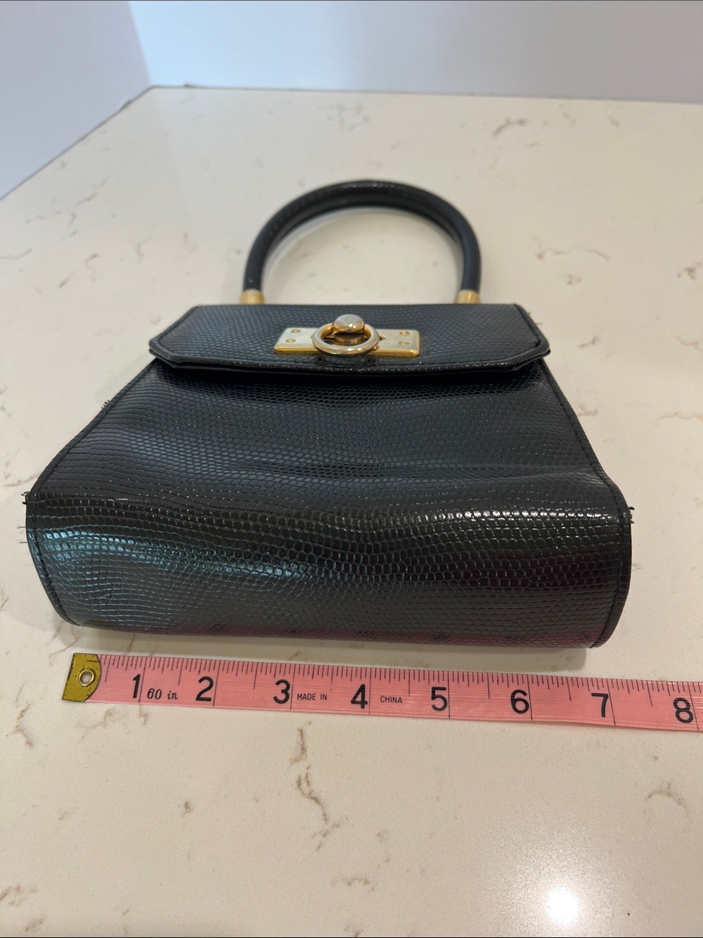 Vintage Black Faux Lizard Top Handle Handbag Gold Tone Ring Clasp - Picture 5 of 6